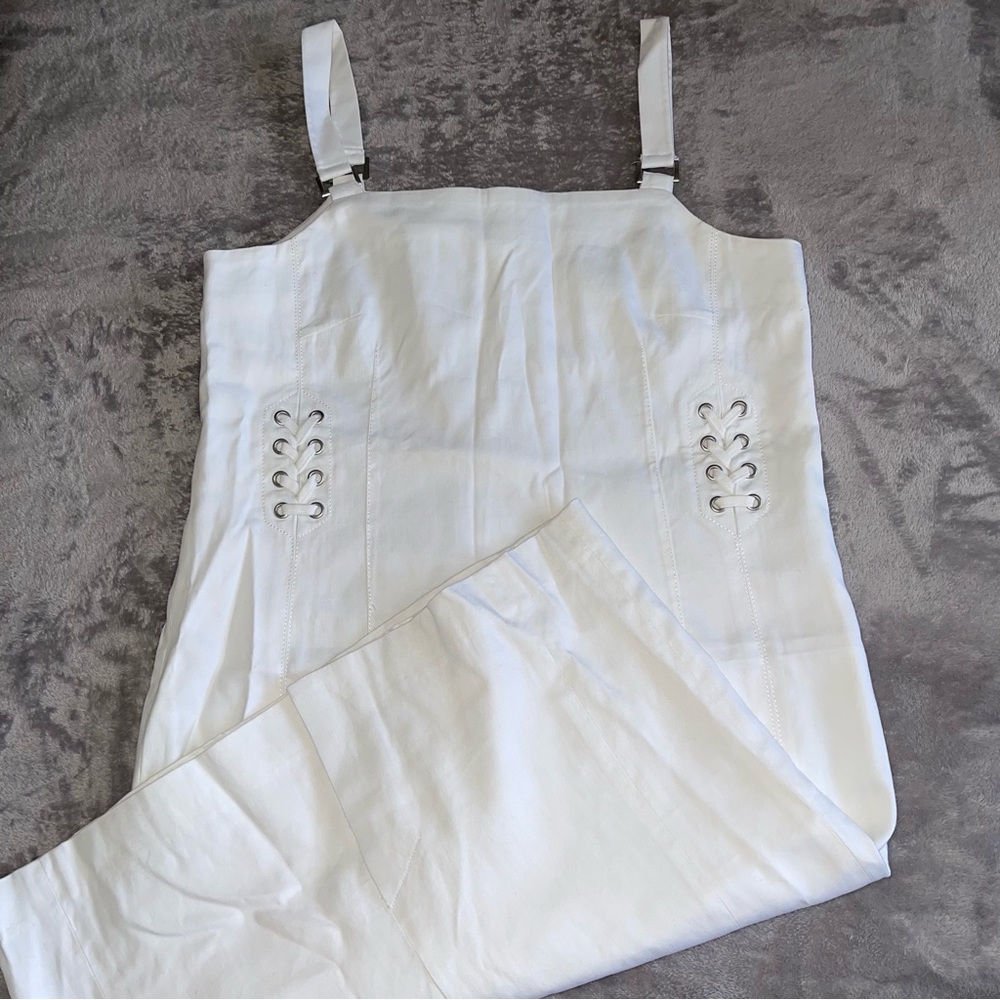 Melanie Lyne white midi dress